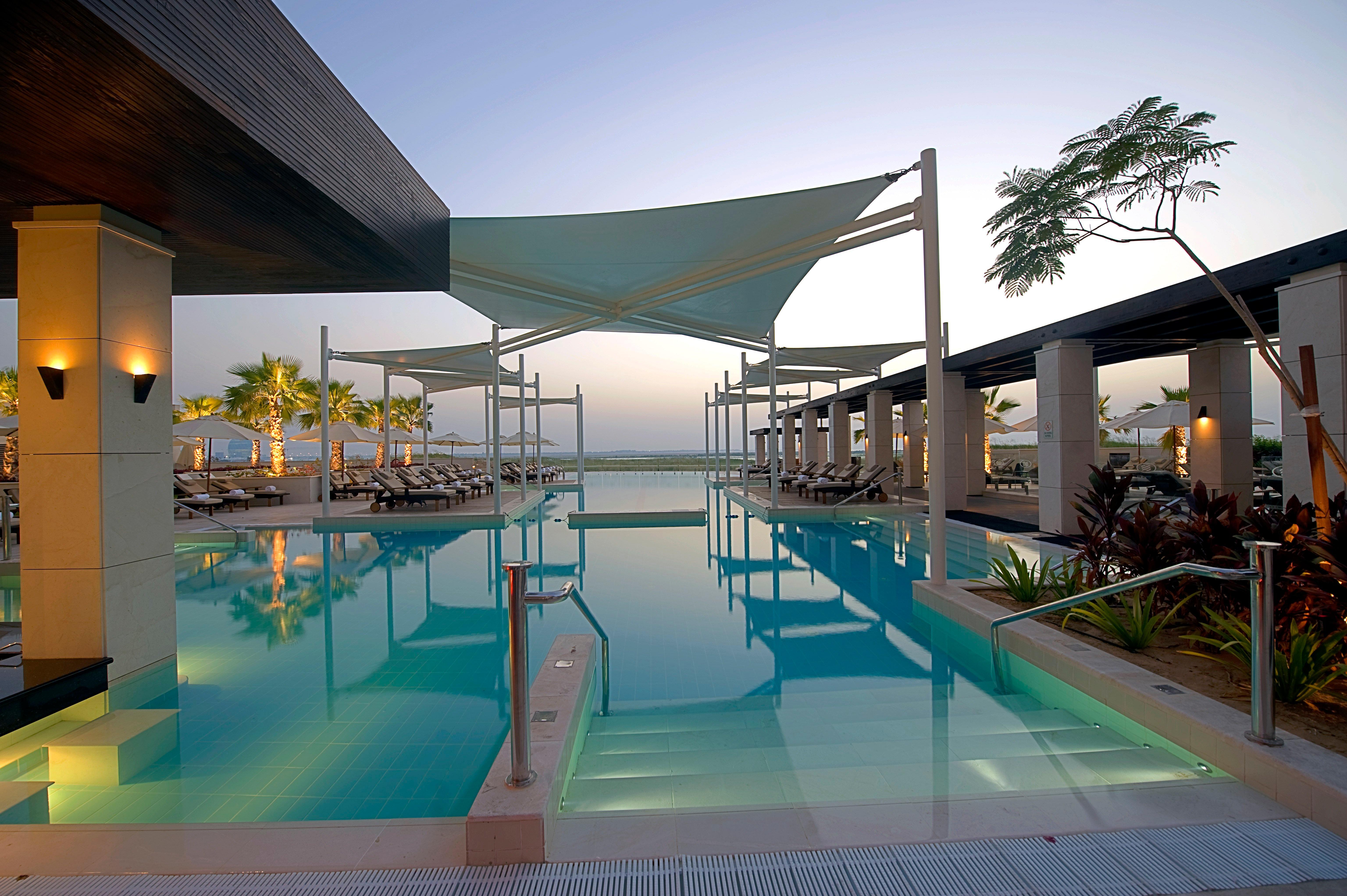 Crowne Plaza Yas Island By Ihg Hotel Abu Dhabi Bagian luar foto
