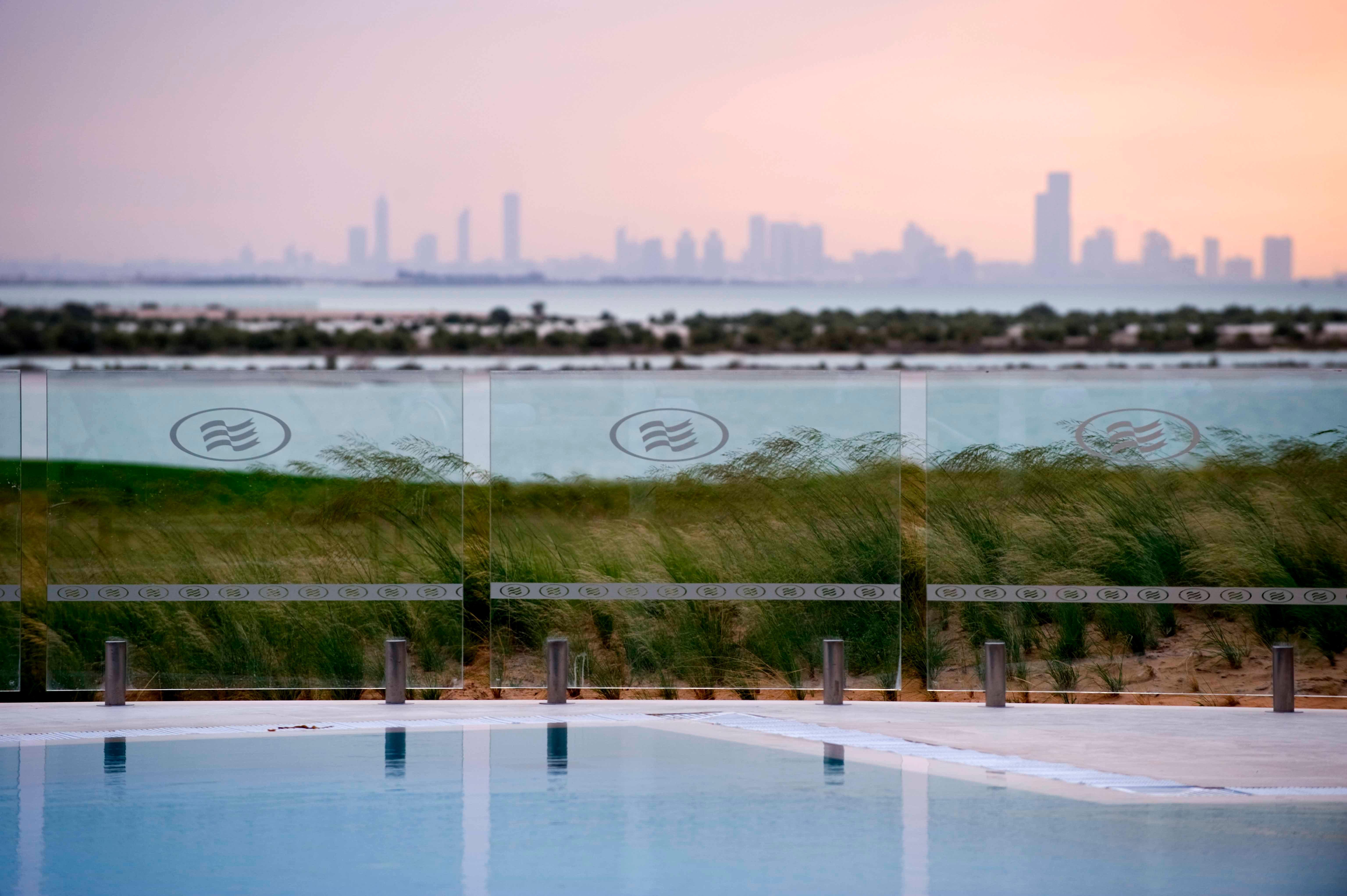 Crowne Plaza Yas Island By Ihg Hotel Abu Dhabi Bagian luar foto