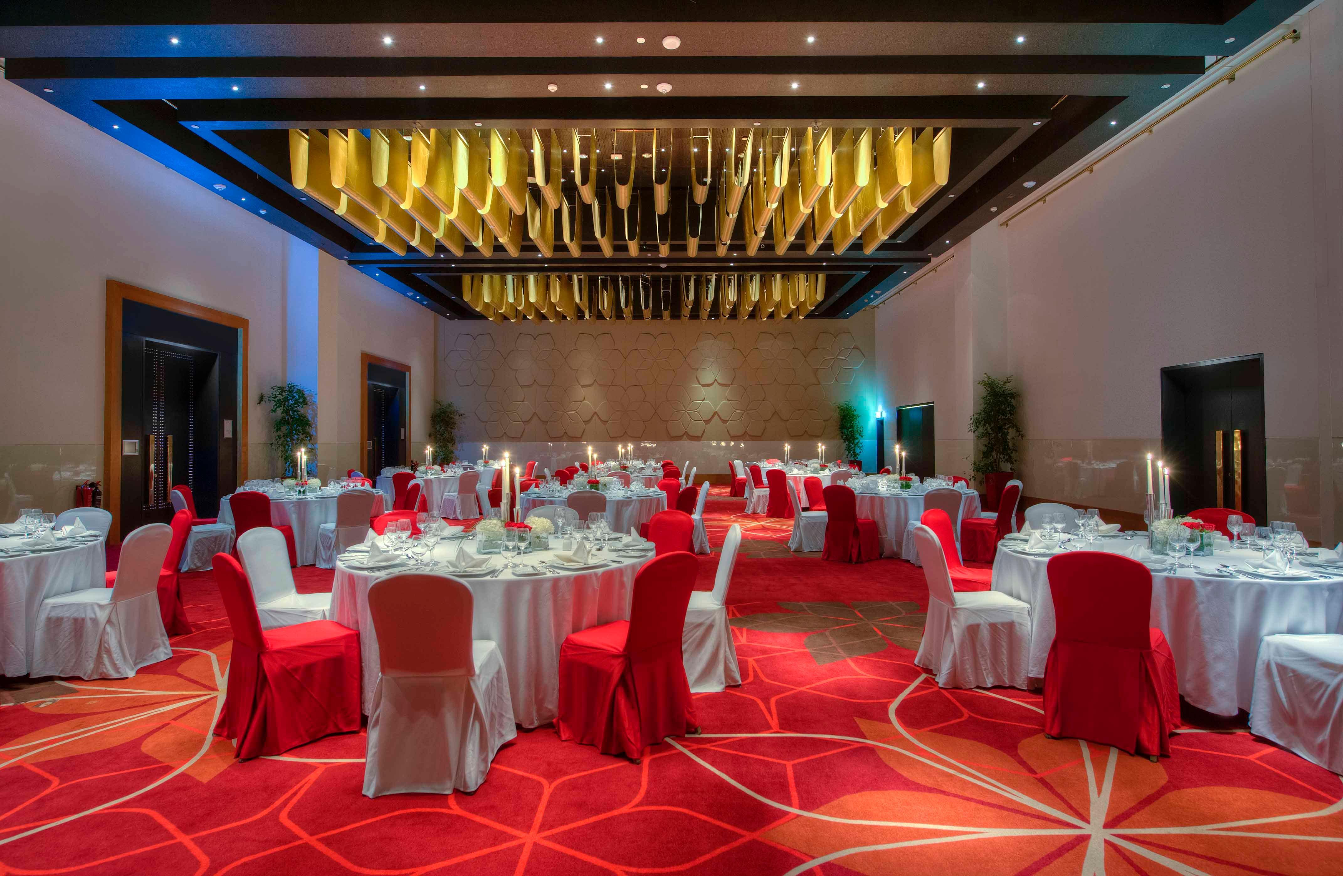 Crowne Plaza Yas Island By Ihg Hotel Abu Dhabi Bagian luar foto