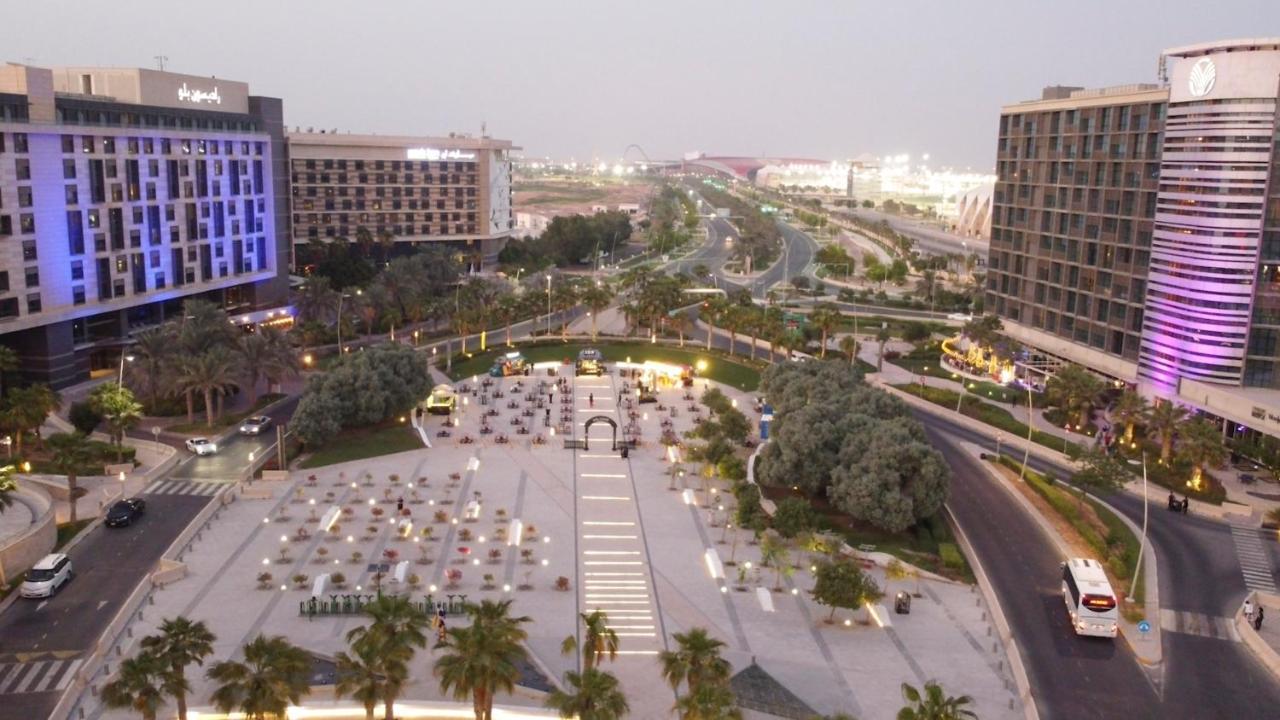 Crowne Plaza Yas Island By Ihg Hotel Abu Dhabi Bagian luar foto
